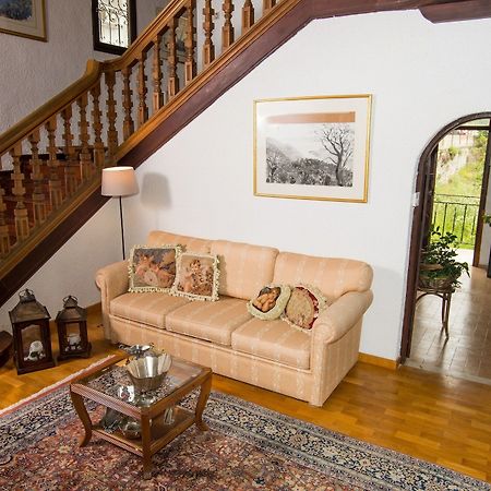 Historic Villa Delphi Luaran gambar